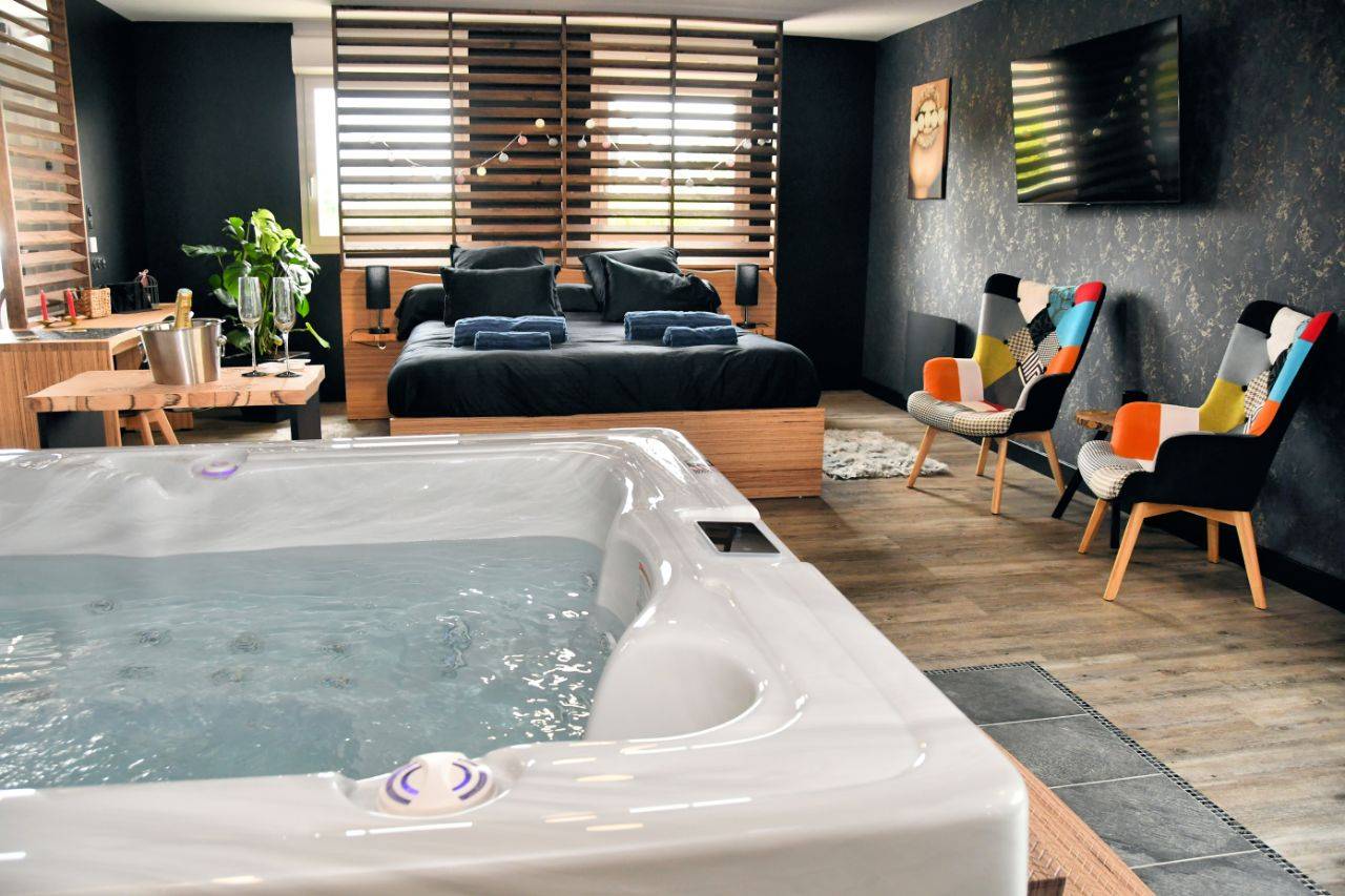 Gîte Avec Jacuzzi Privatif Arras Nuit En Amoureux Spa And Sauna